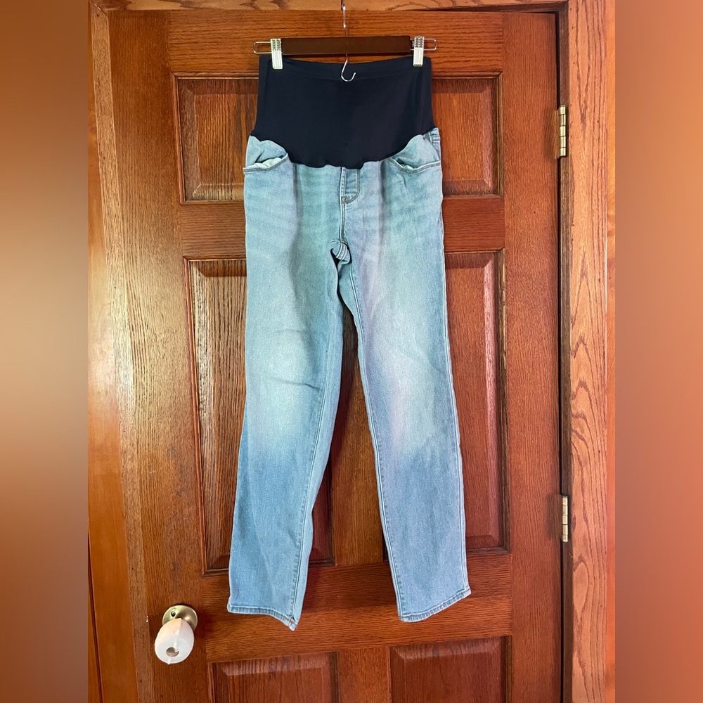 Old Navy Women's Maternity Full-Panel Wow Straight Jeans